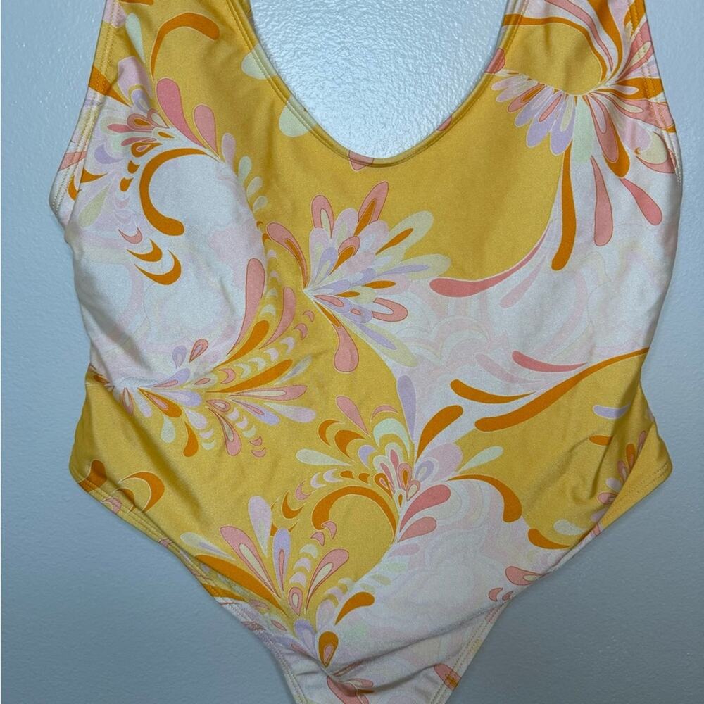 NWOT RIVER ISLAND Scoop-Neck Printed Swimsuit Pull On Style Open Back Size 12 - Picture 3 of 9